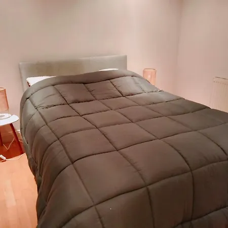 Nyaraló Charming House Near With Bar And Billiards